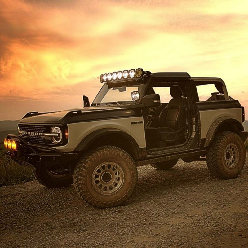 KC HiLites Gravity LED Pro6 Ditch Light Kit for Ford Bronco (2021-2024) - Aspire Auto Accessories