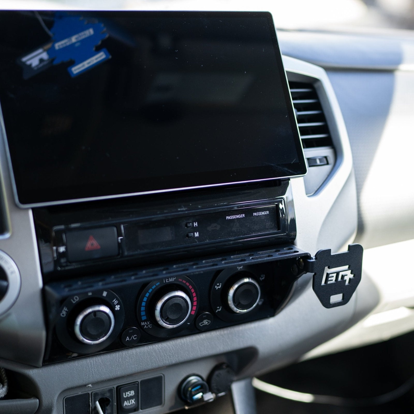 TEQ Offroad Phone Mount & Center Console Modular Accessory Dash Mount