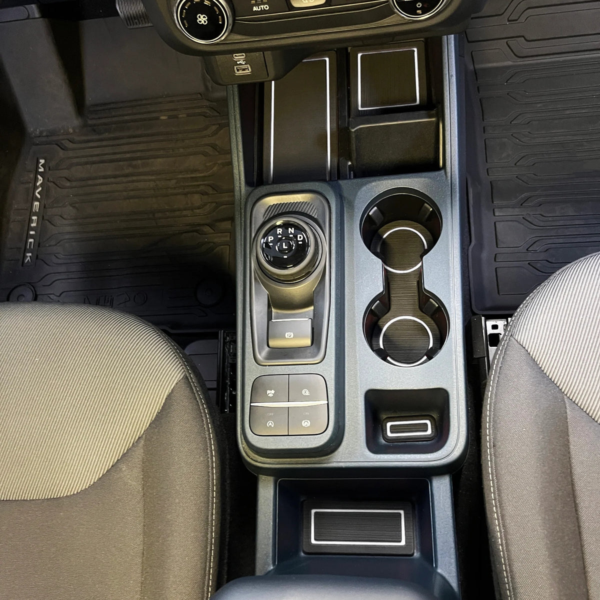 tufskinz-interior-black-black-